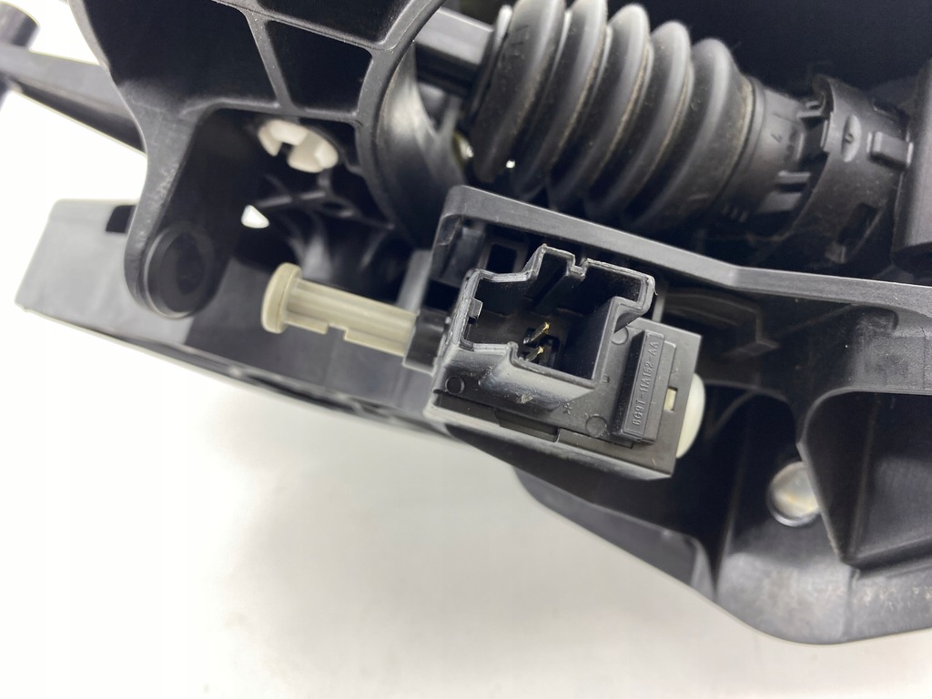 фото №13, Педаль зчеплення ford fiesta mk8 1.1b eu - комплект