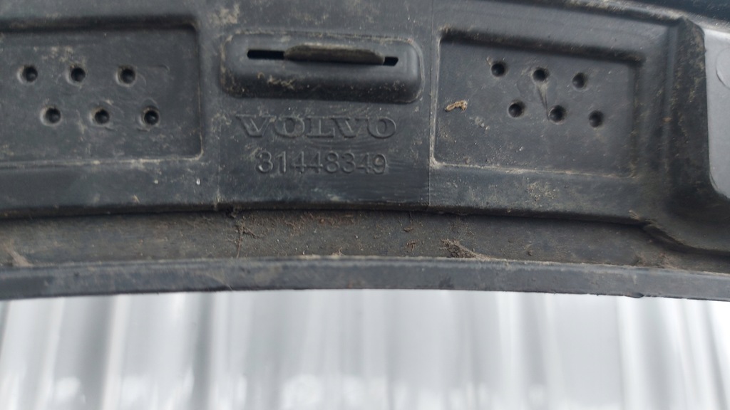 фото №12, Молдинг накладка крыла правый перед volvo xc40 ii