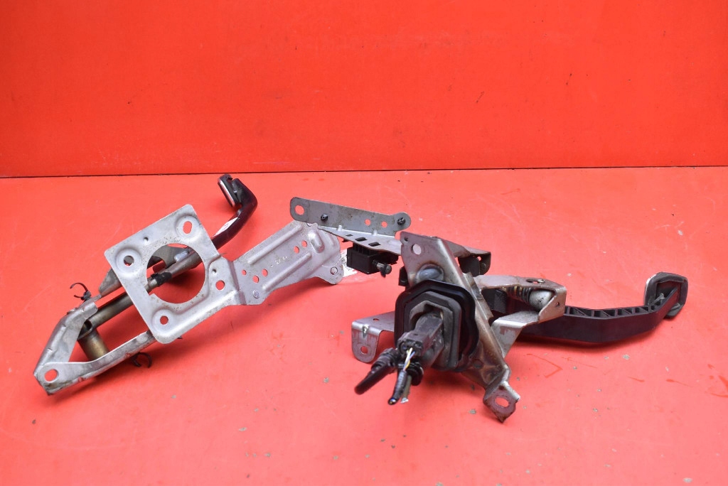 фото №5, Педаль педали сцепление тормоз eu 31445642 volvo s40 ii 2.0 d3 150 km 16-20