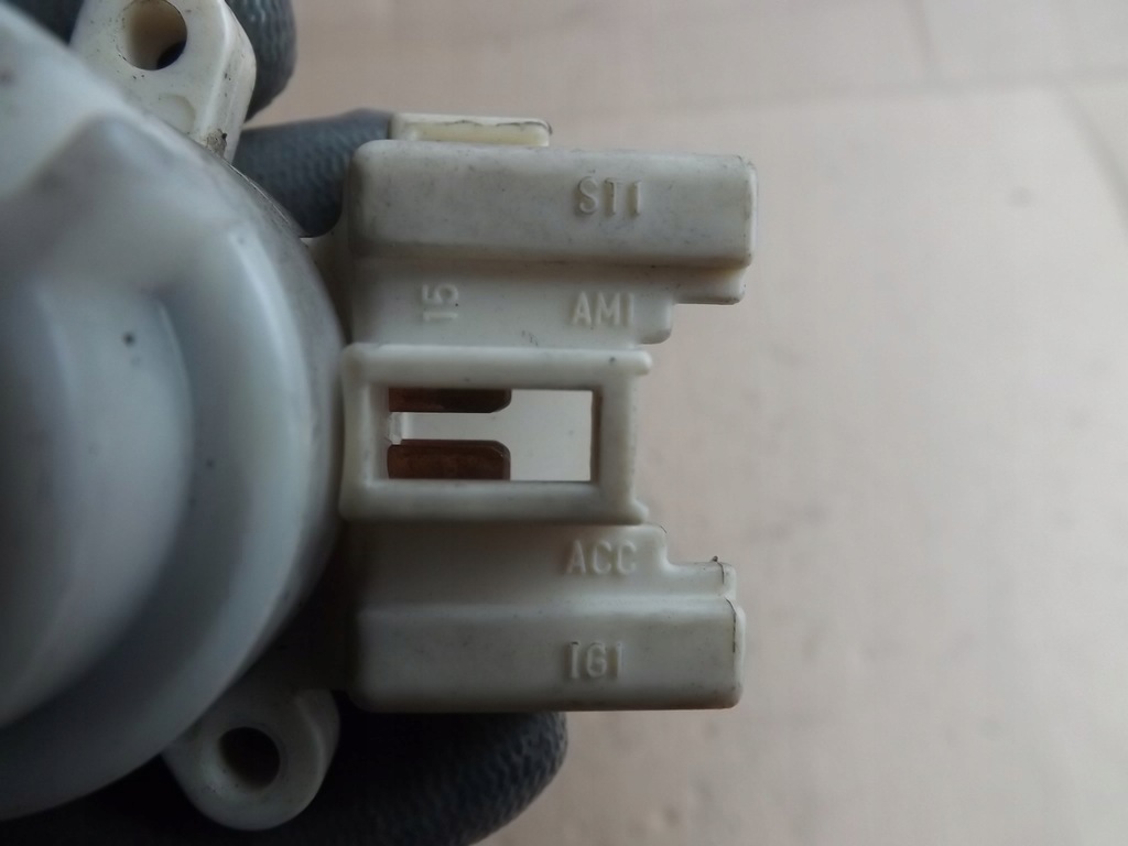 фото №9, Lexus is200 is300 toyota колодка вкладиш замка запалювання