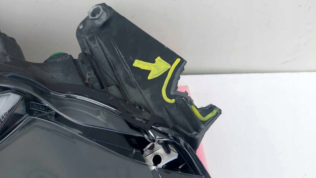 фото №8, Ferrari roma лампа права перед передня 2468