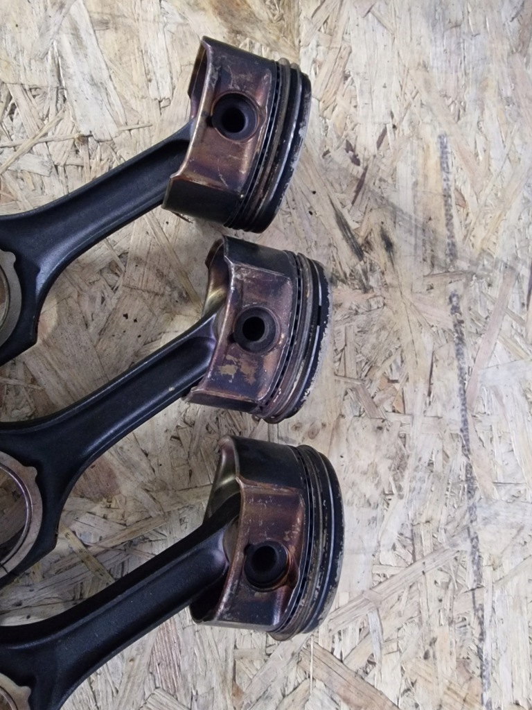 фото №6, Поршень mercedes w203 w204 w211 slk r171 clk w209 1.8 компрессор