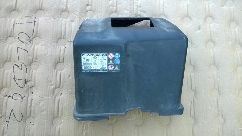 фото №1, Seat toledo ii 2 1.8 20v кришка акумулятор