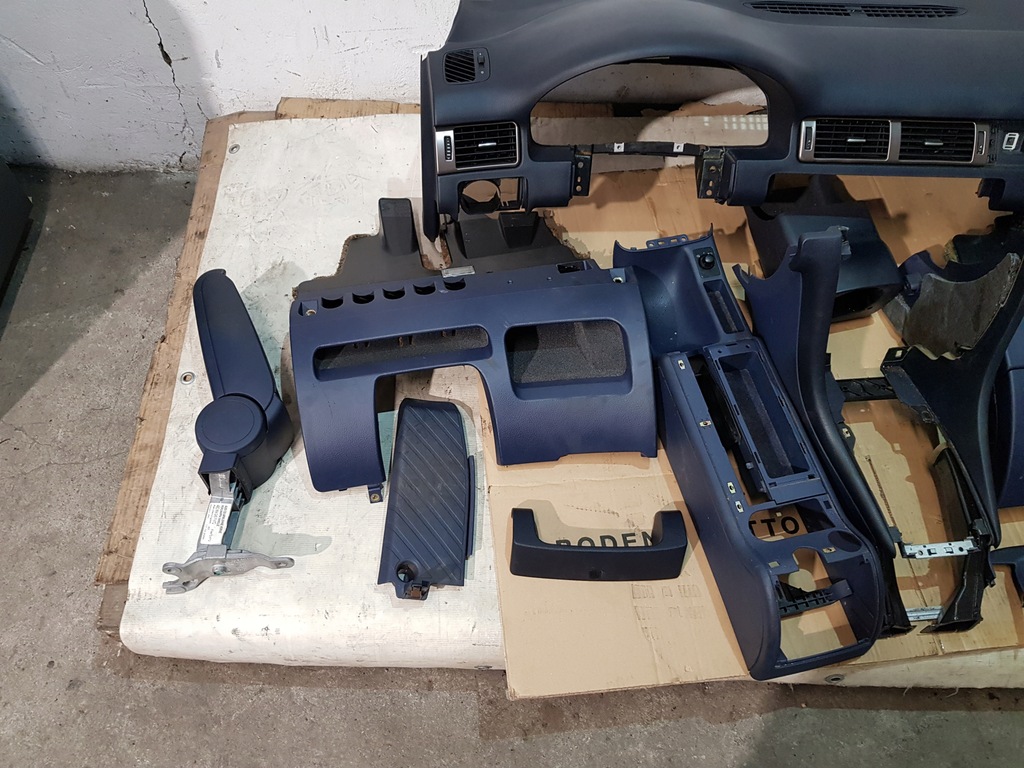 фото №6, Панель приладів приладова салон audi a6 s6 c5 sedan 00r granat