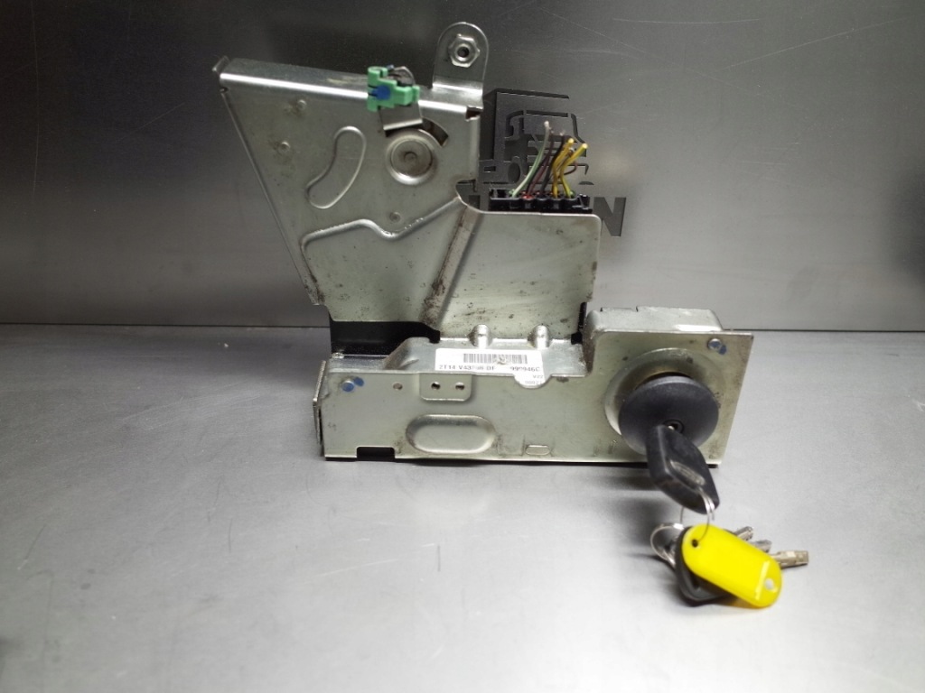 фото №1, Ford transit connect i mk1 замок двері задній задня ключ