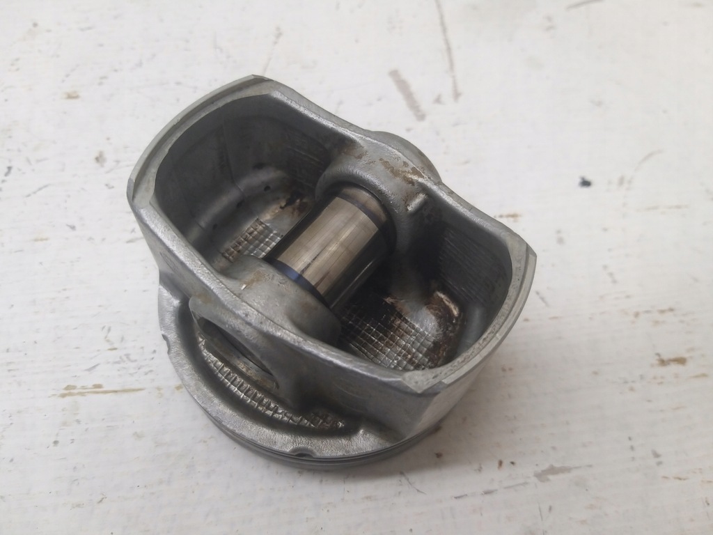 фото №8, Поршень дно шаровая опора 2.0 vvti 3zr rav4 iii avensis t27 auris 37090 3p