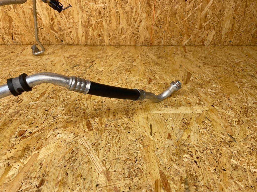 Пабтрубок  трубка шланг кондиционера opel crossland x 93476787 1.2 thp 2017- Оригинал