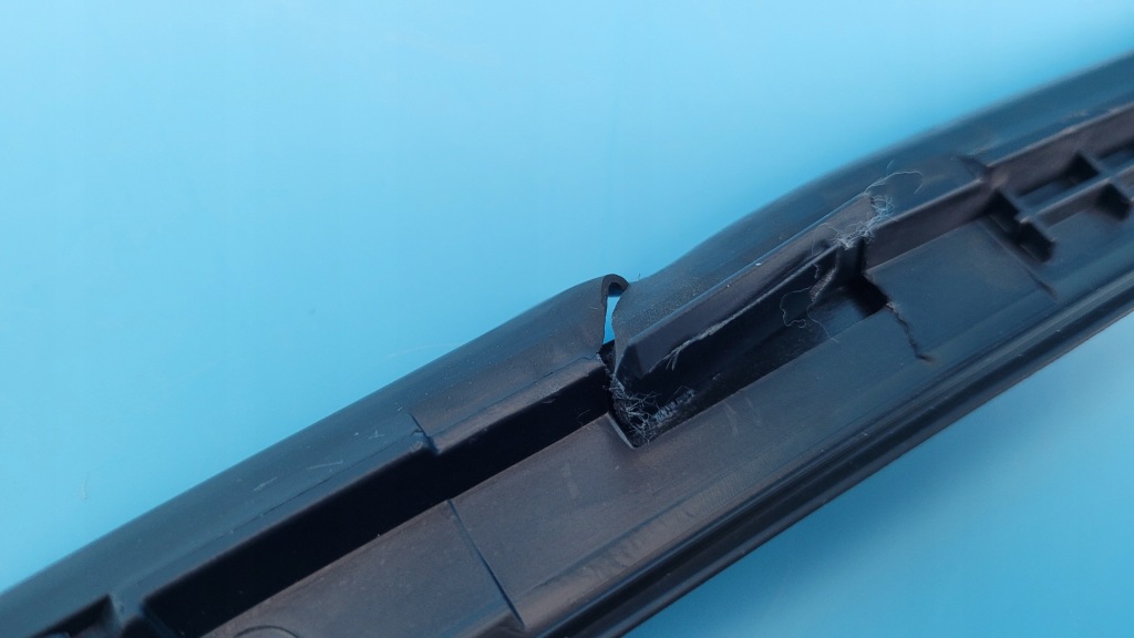 фото №12, Opel astra sports молдинг крыла левая задняя 39113932 39113930