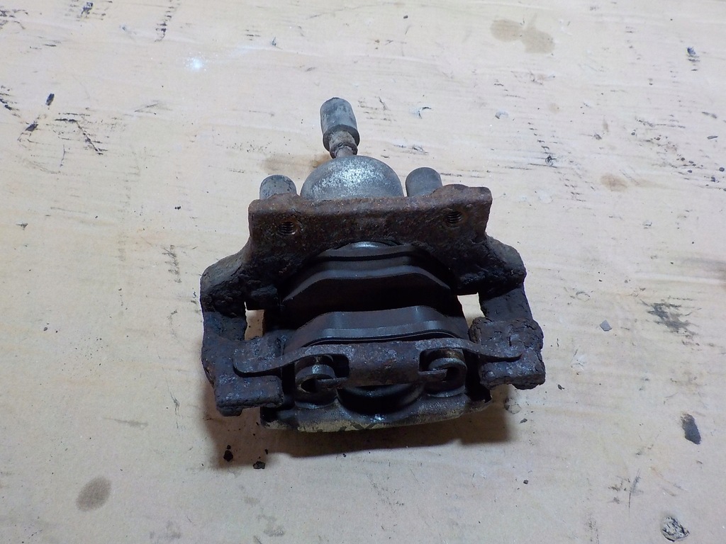 фото №5, Bmw x1 e84 2.0 суппорт тормозной левый задний