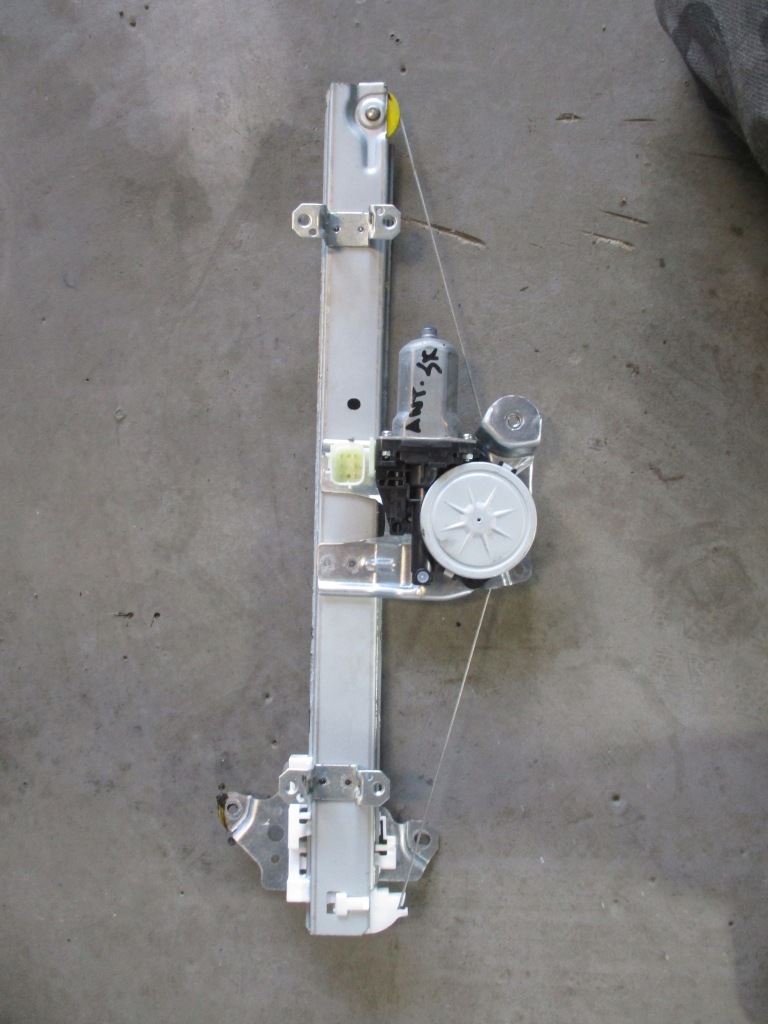 фото №1, Nissan micra k14 17-20 підйомник скло лівий перед