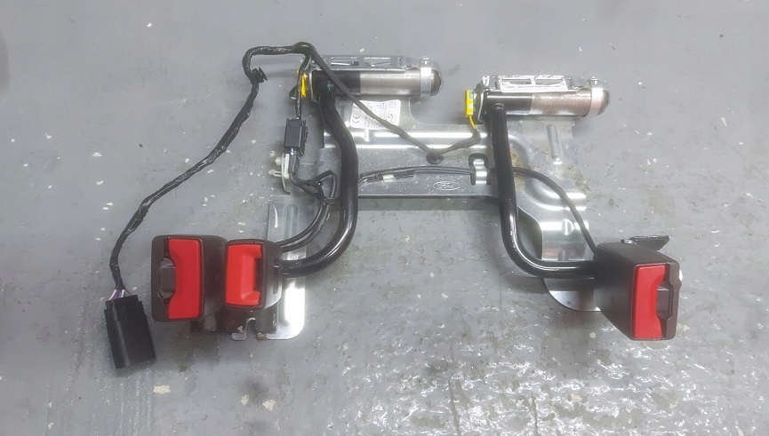 фото №1, Ford mondeo mk5 натяжители ремней безопасности задняя