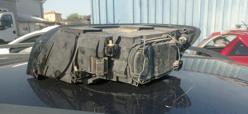 фото №3, Volvo v50 s40 фара rzód передний правый europa