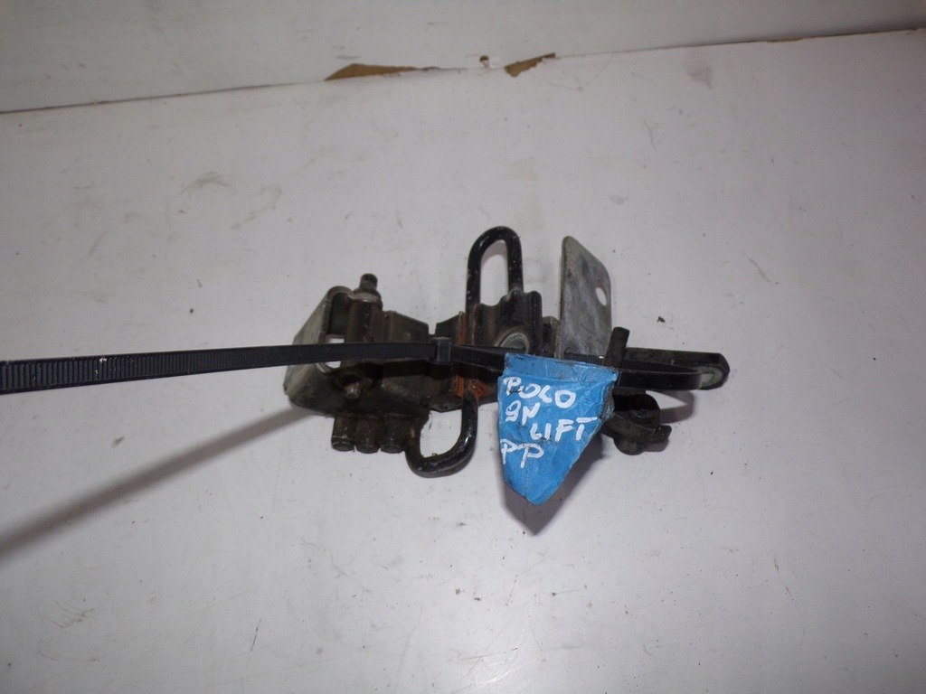 фото №1, Петли дверь правый перед vw polo 9n