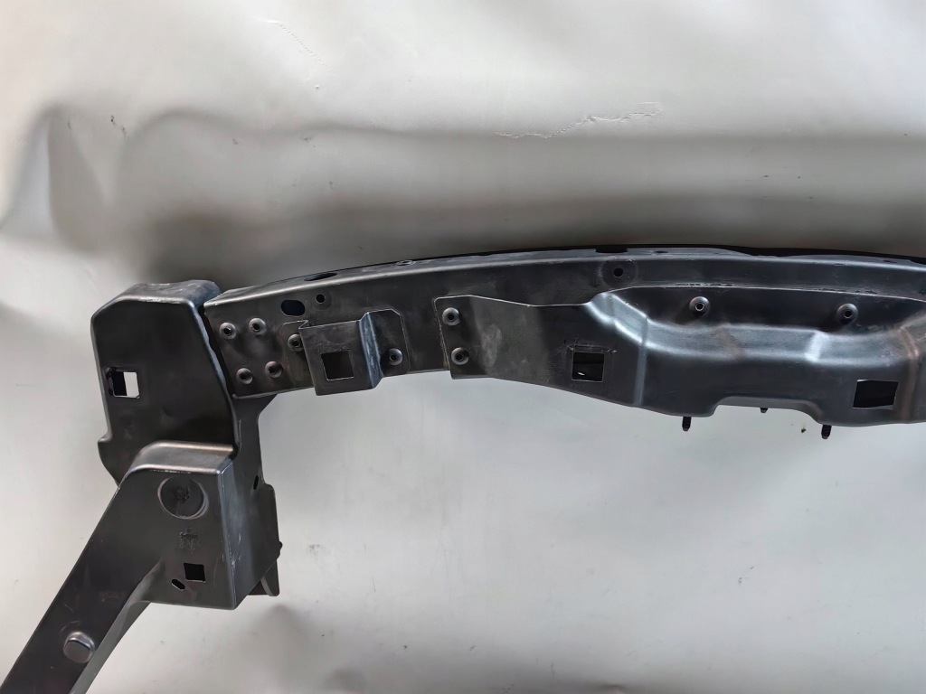 Maserati quattroporte - ремень передний polecam Оригинал