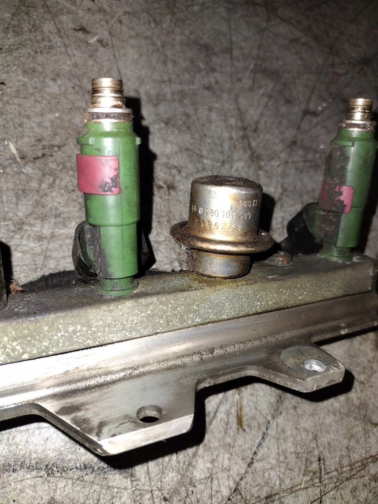 фото №5, Молдинг впрыскная 9202710 volvo s60 2.4