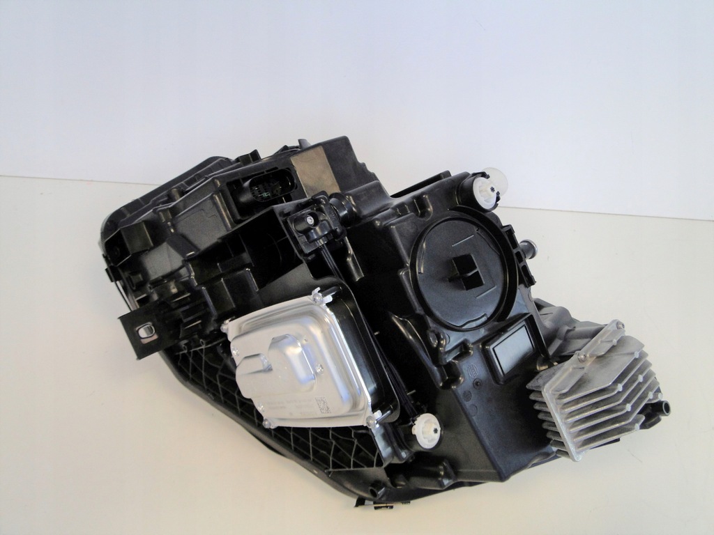 фото №14, Mercedes gla h247 247 лампа правая led high perf