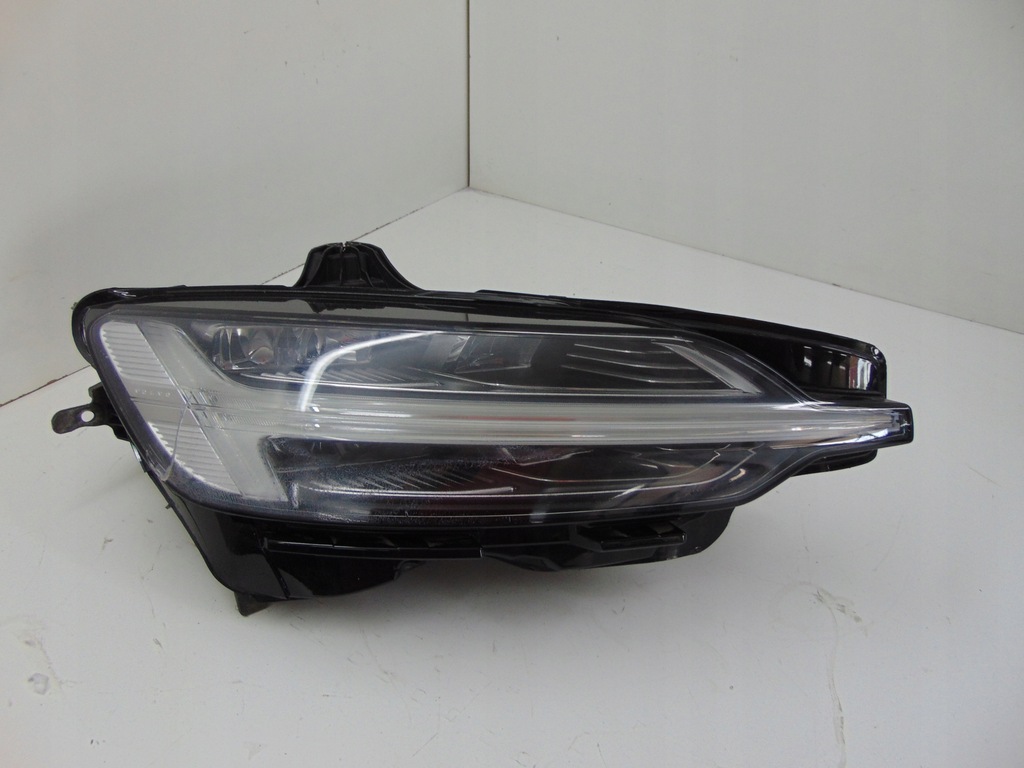 фото №1, Volvo s60 v60 ii лампа права full led 32314149