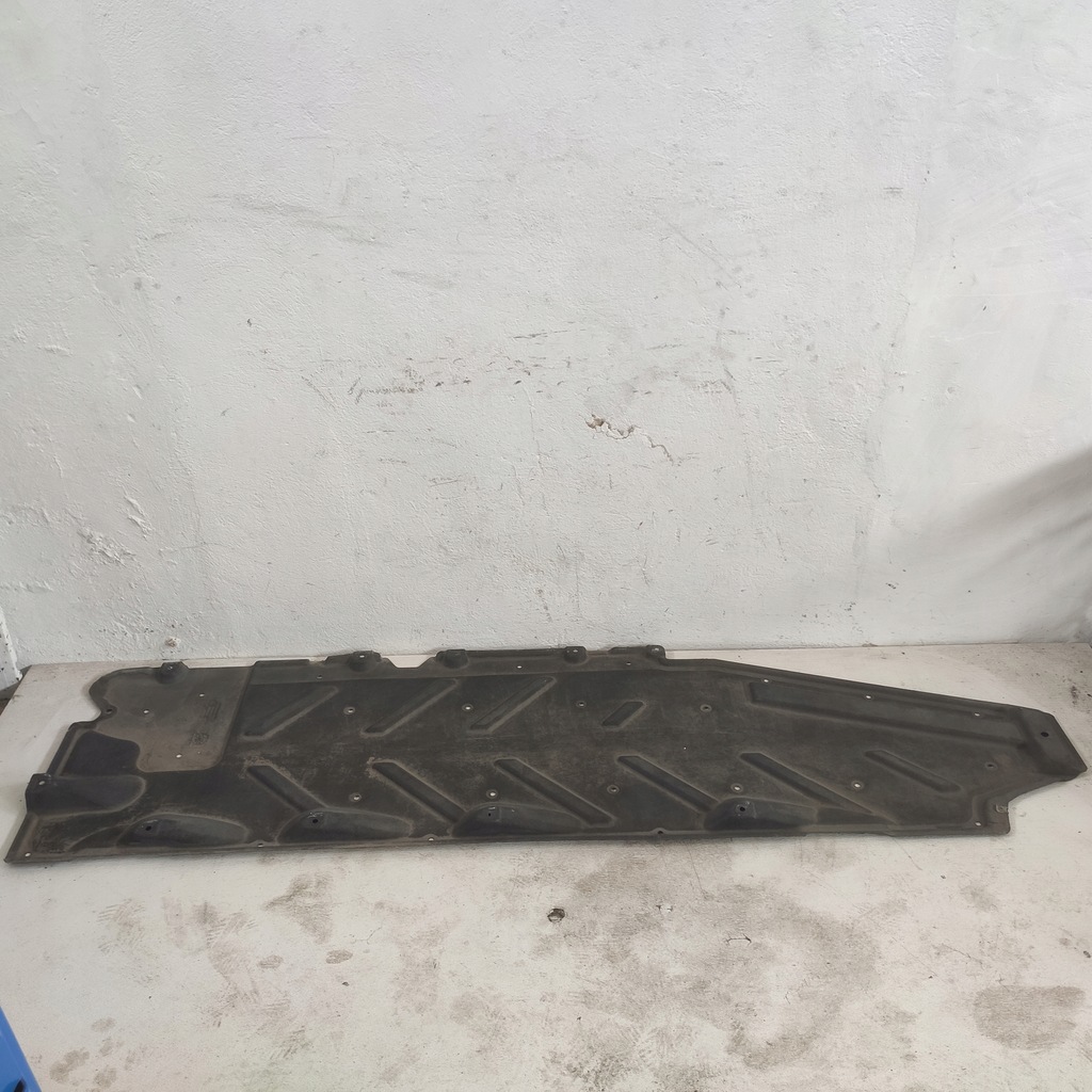 фото №1, Mercedes w246 2012 защита подвеска левая