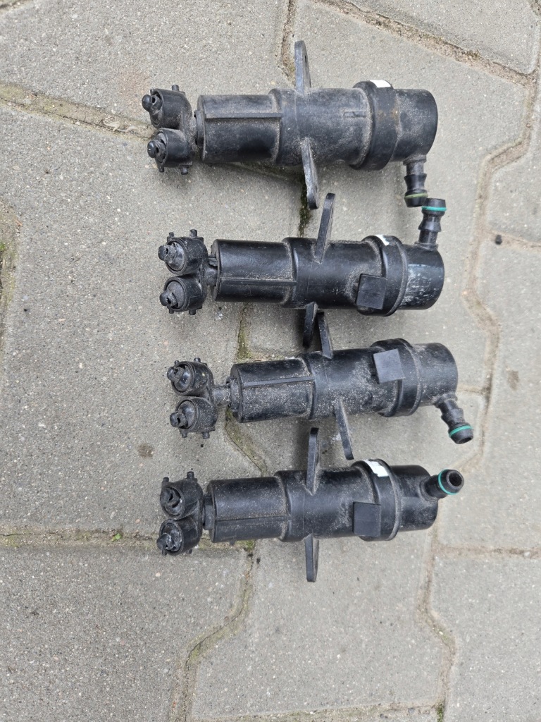 фото №1, Омивач лампи bmw x3 e83 lci