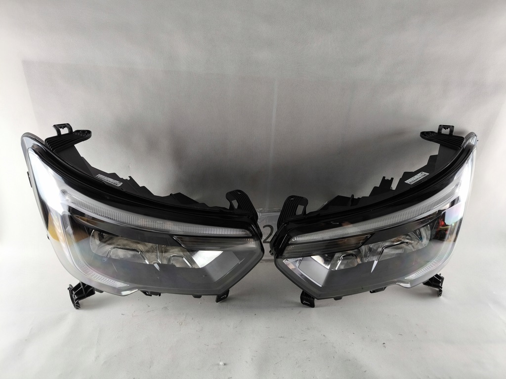 фото №7, Renault master iv лампа relektor левый правый обычная + led