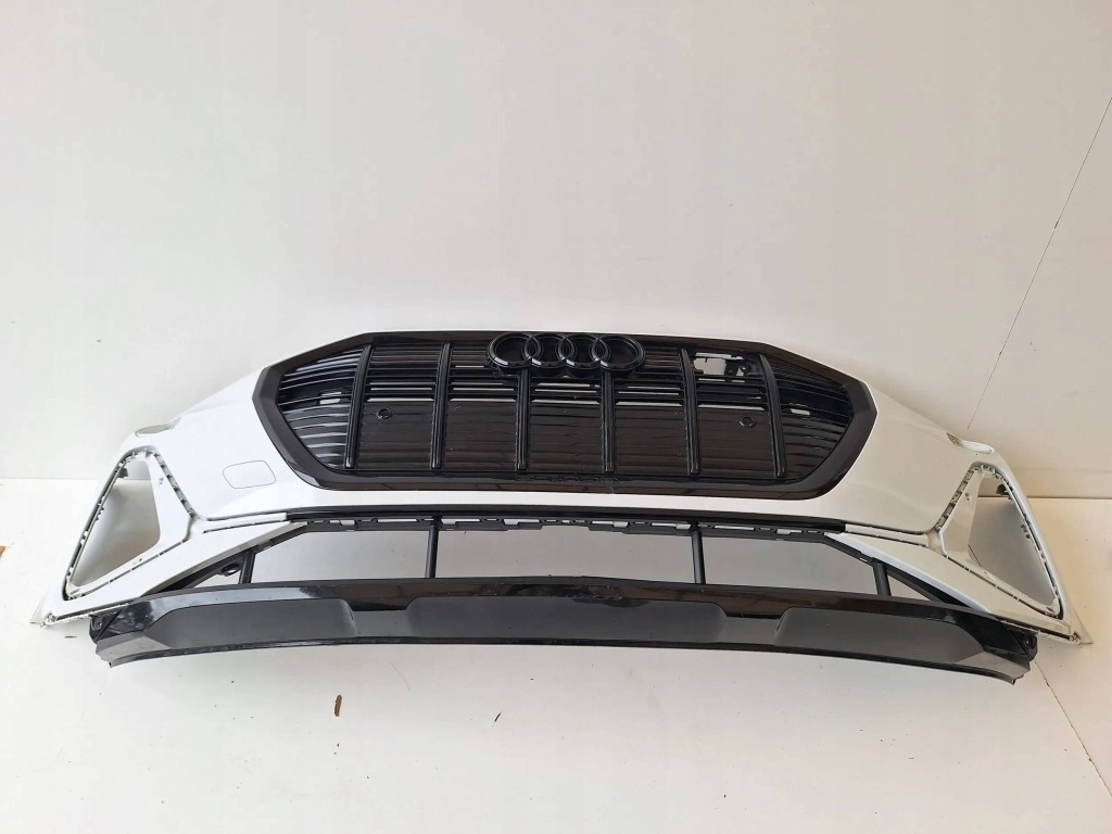 Audi e-tron 4ke s-line бампер перед 4ke807437 c оригінал Недорого