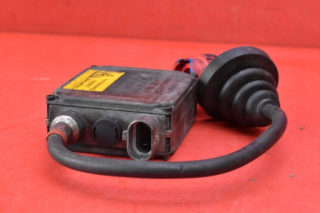 Блок розжига ксенон ксенон правый  8386708 bmw e46 97-03 в Украине