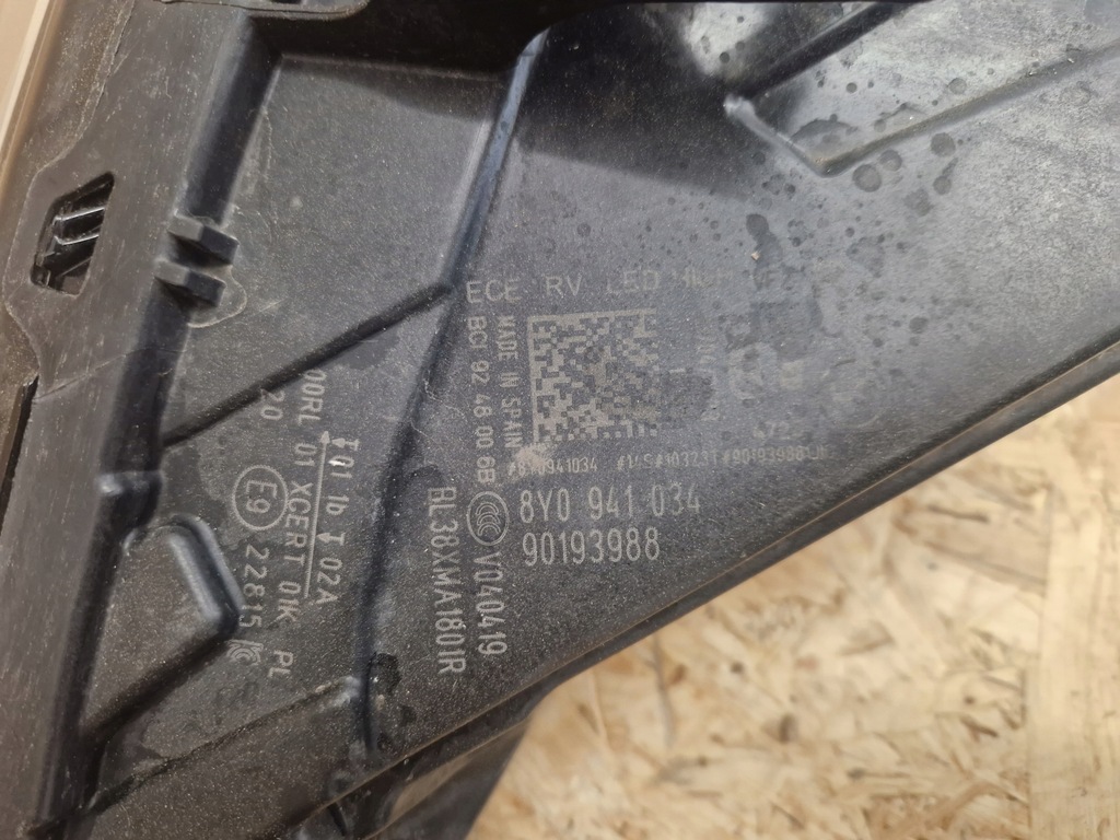 фото №7, Лампа передняя правая 8y0941034 audi a3 8y full led демонтаж