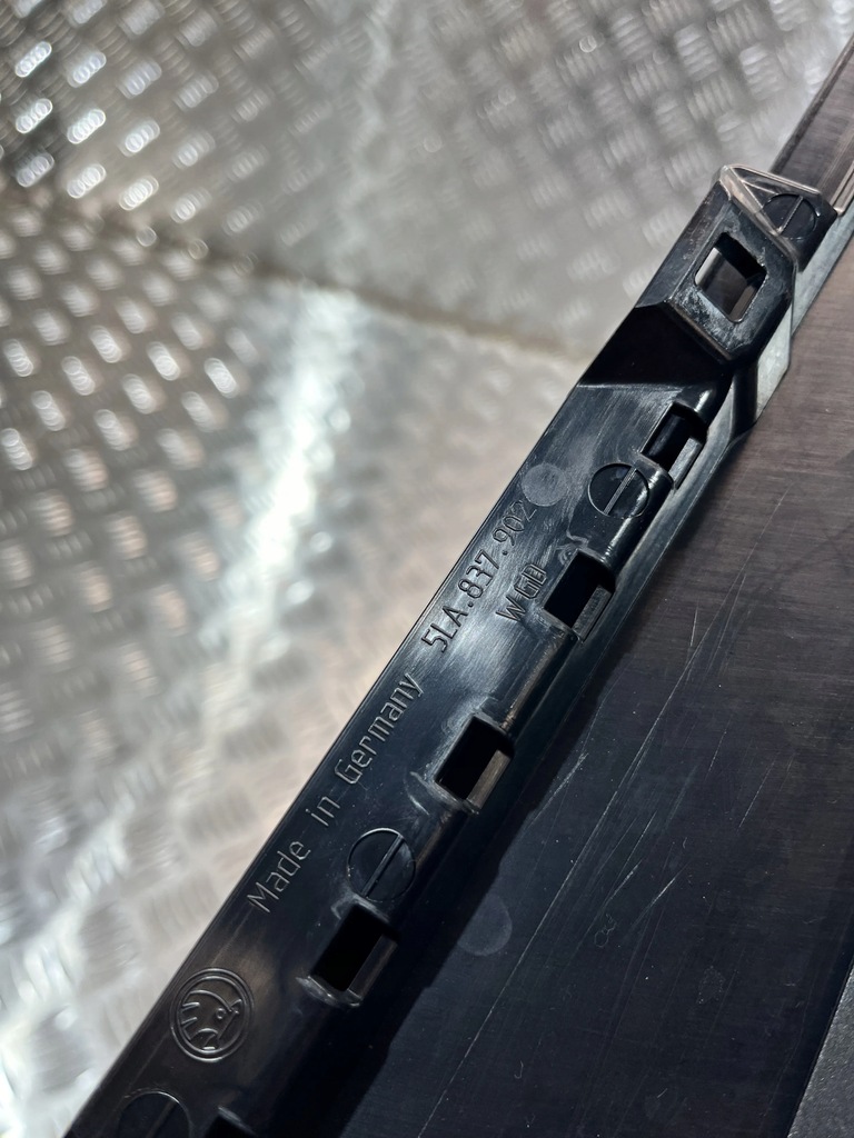 фото №1, Молдинг дверь перед правая skoda enyaq 5la837902