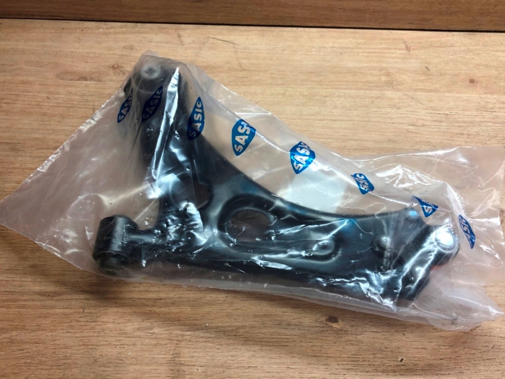 фото №11, Рычаг перед правый sasic 7470066