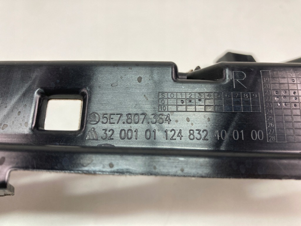 фото №6, Направляющая кронштейн выхлоп правое skoda octavia iv 5e7