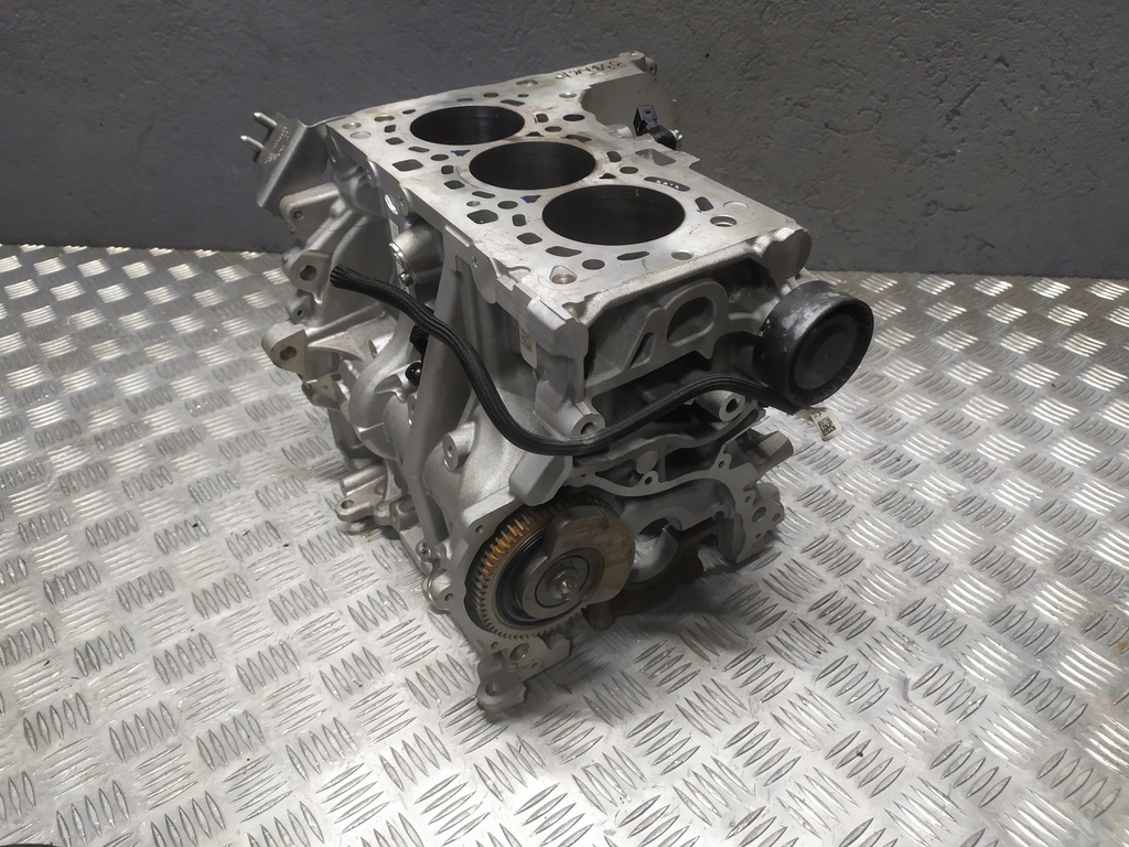 фото №5, Bmw 114i 116i f20 f21 316i f30 f31 блок двигуна 1.5 бензин b38b15a