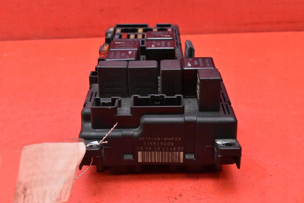 Коробка предохранителей 8678449 volvo s70 v70 2 2 2.4 d5 163 km 00-05 в Украине