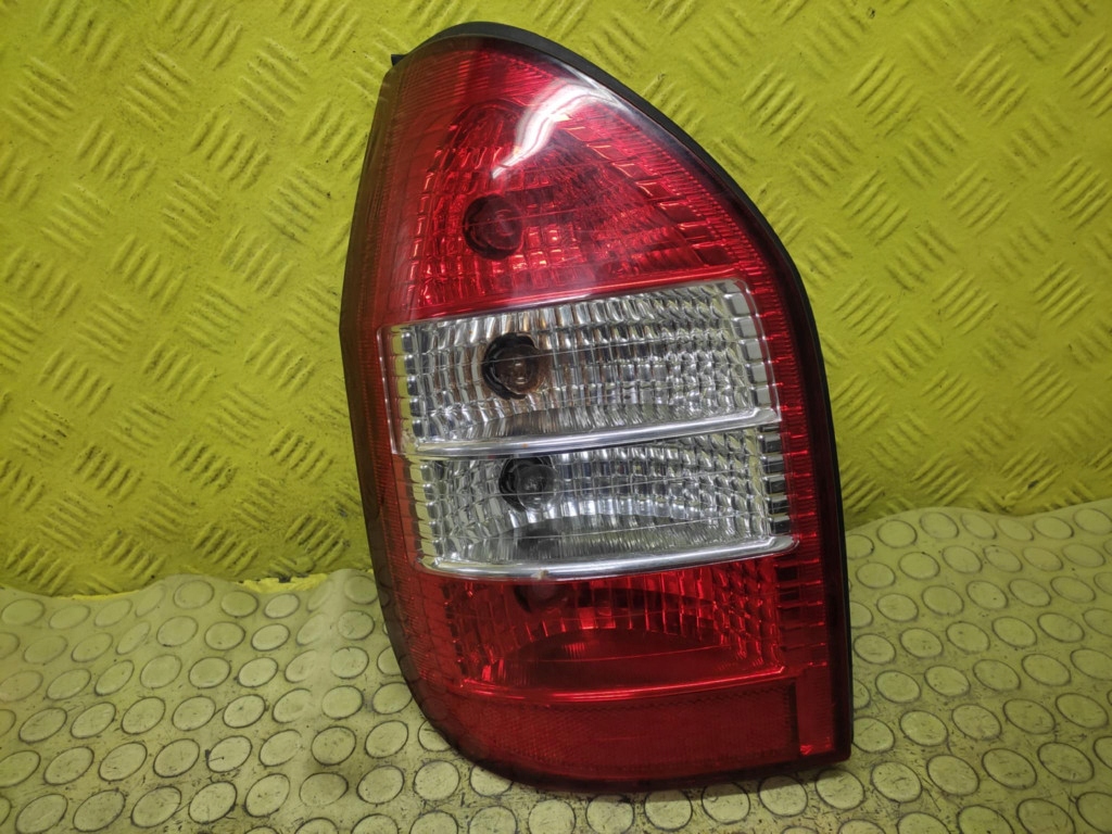 Купить Opel zafira a фара правый  задний