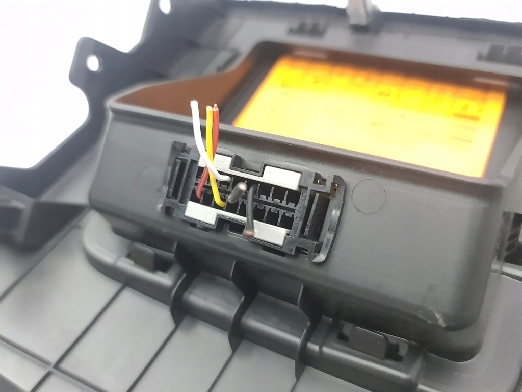 фото №6, Hyundai kona i 2019 правая сторона element панели приборной панели / dół