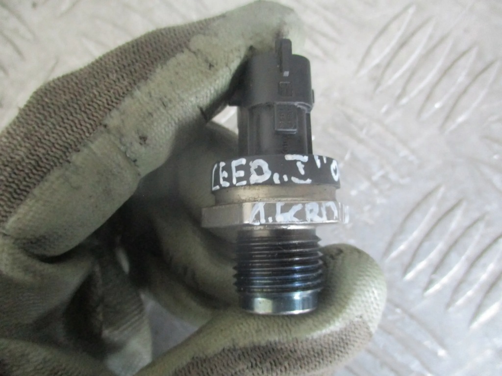 Датчик давления топлива kia ceed 1 1.4 16v 09-12 r. рестайлинг Оригинал