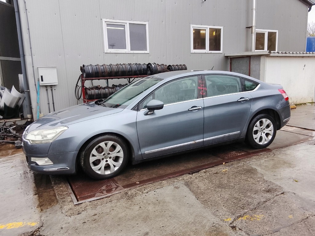 Бампер перед с противотуманные фары с датчиками citroen c5 ii 08- с Разборки