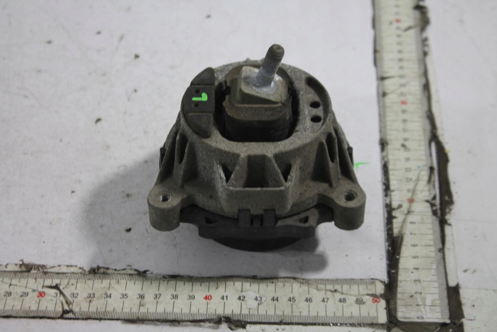 Купити Кронштейн подушка 6787659 bmw f20 f21 f30 11-19