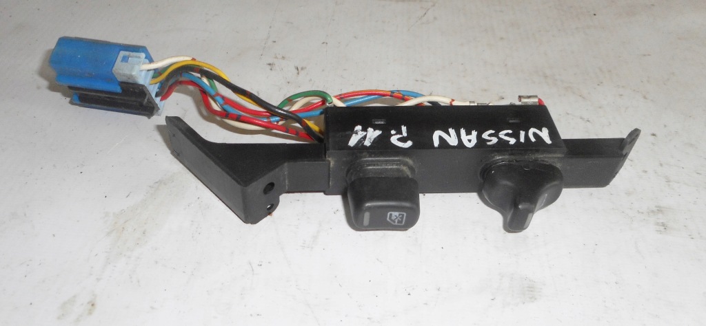 фото №1, Nissan primera p10 панель перемикач вікон правий перед