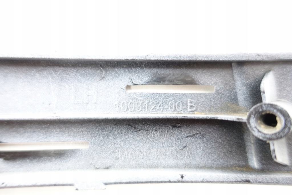 фото №7, Направляющая бампера правый перед tesla model s