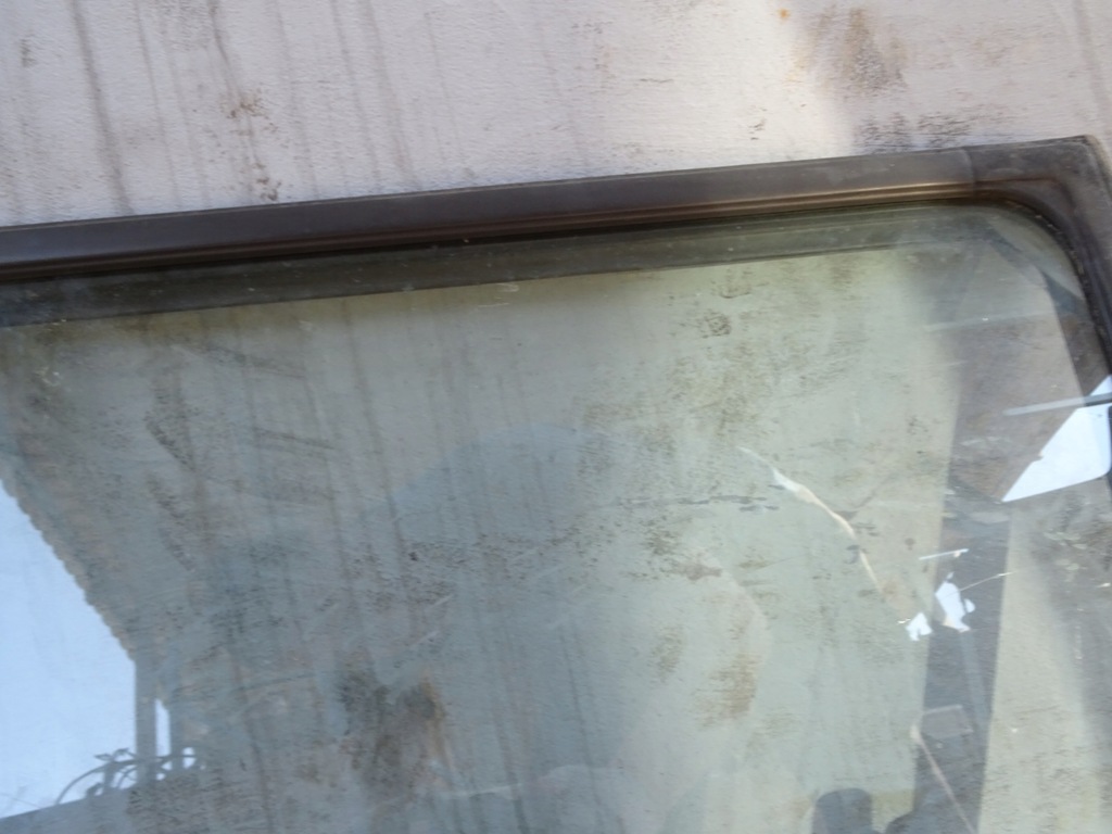 фото №6, Isuzu trooper скло кузовна правий задня 3d 84-91