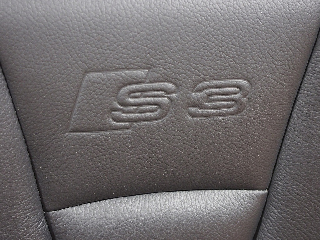 фото №9, Audi s3 8v sedan сиденья заднее сиденье кожа белый nić подогрев bang