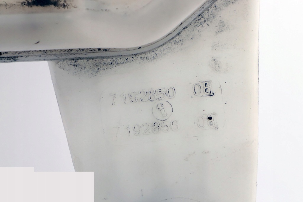 фото №11, Bmw z4 e89 бак бачок омывателя