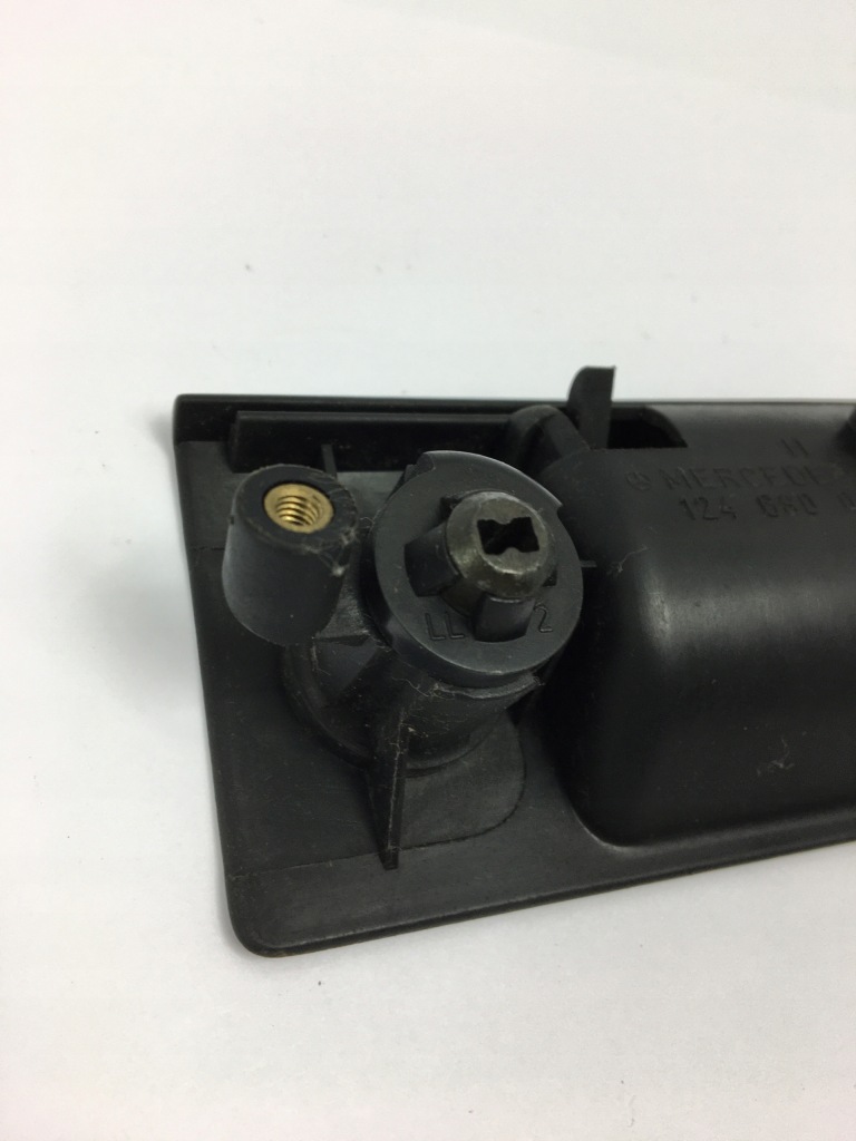 фото №6, Ручка замок бардачка панелі приладової панелі консолі mercedes w124 1246800084