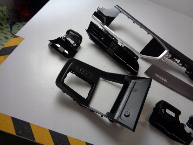 фото №3, Накладки декоры приборная панель audi q3 ii 83a sportback 2022 rok