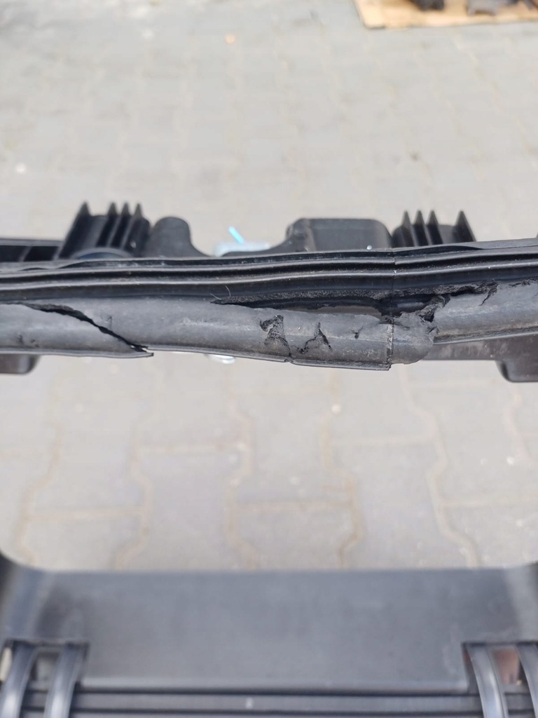 фото №11, Крышка багажника крышка рамка бардачка бокового кабины левая scania r s ntg euro 6 2020r