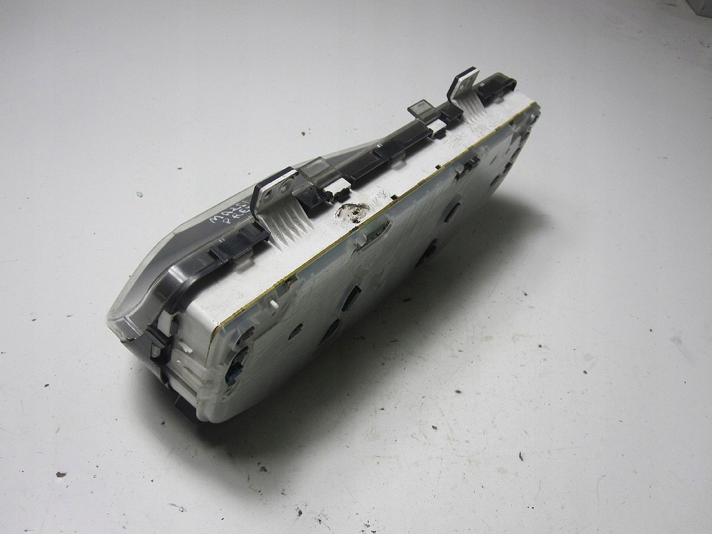 фото №11, Счетчик приборы mazda premacy 2.0d 2001r obr