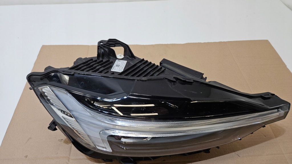 Фара перед передняя правый  volvo xc60 2 рестайлинг  full led 32337383 Киев