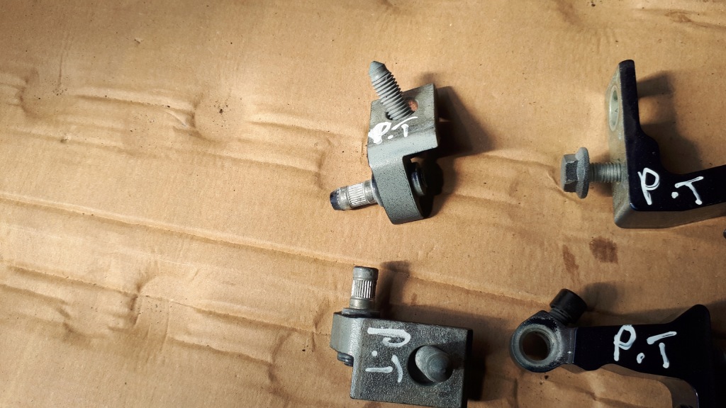 фото №2, S4 b9 a4 8w петля петли дверь правый задняя lx5h