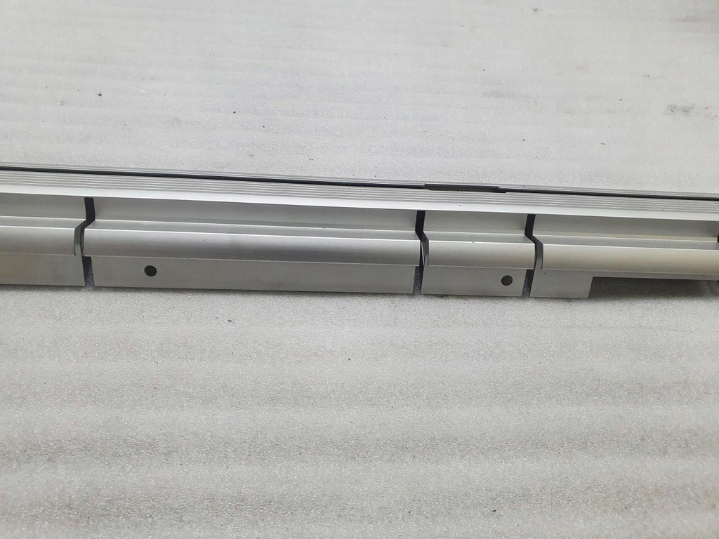 фото №7, Направляющая крепёжная багажника правая 6981044 bmw e71 x6