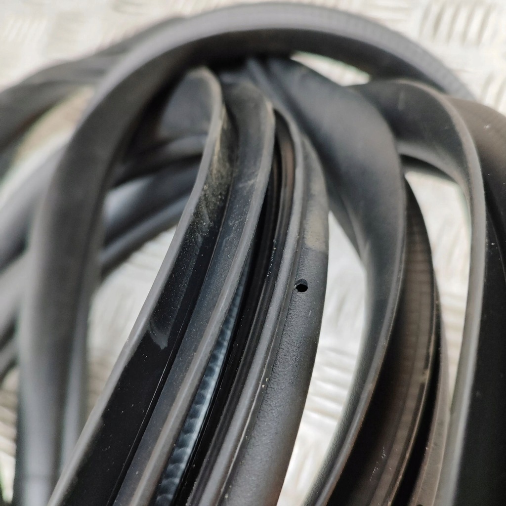 фото №7, Kia ev6 2023 ліва сторона прокладка двері